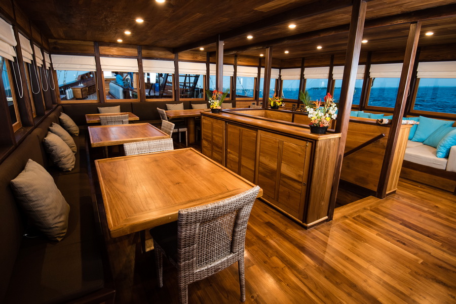 Samambaia Liveaboard 04 Lounge